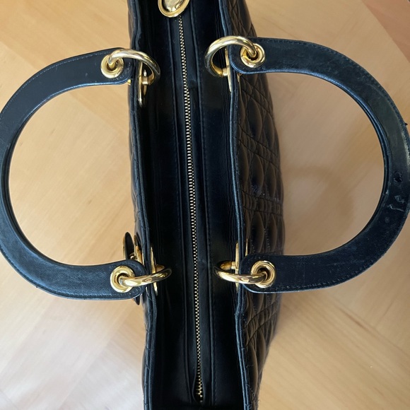 Beautiful used Dior Handbag - Picture 6 of 6